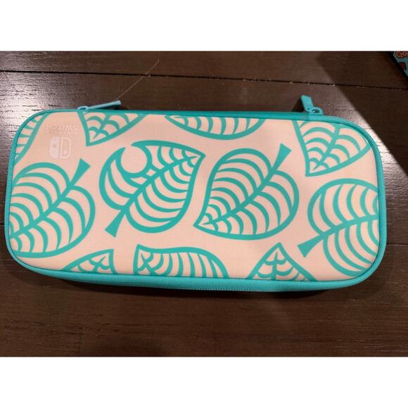 PowerA Enhanced Wireless Controller KK Slider Animal Crossing & Case - Picture 4 of 8